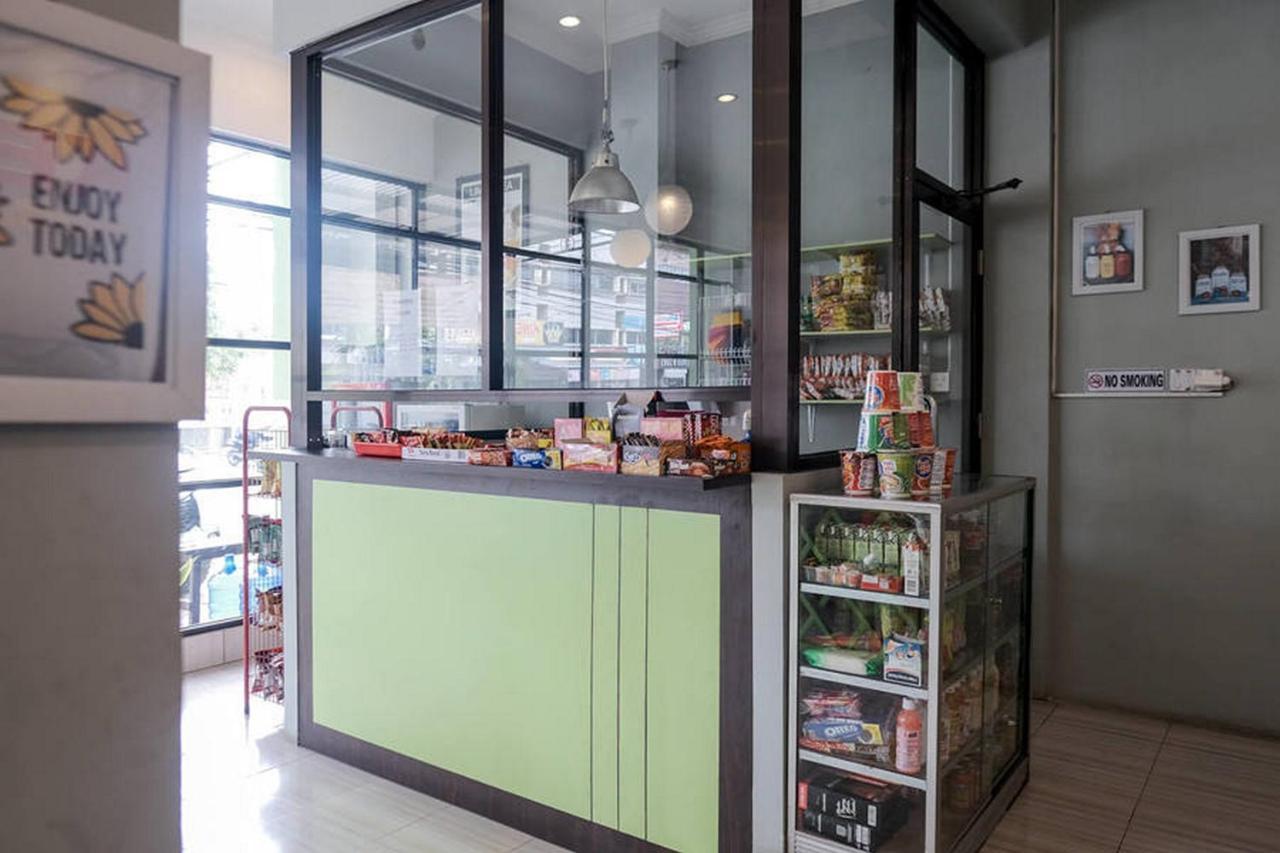 Urbanview Hotel Ta Ke Jelutung Puncak Jambi Bagian luar foto