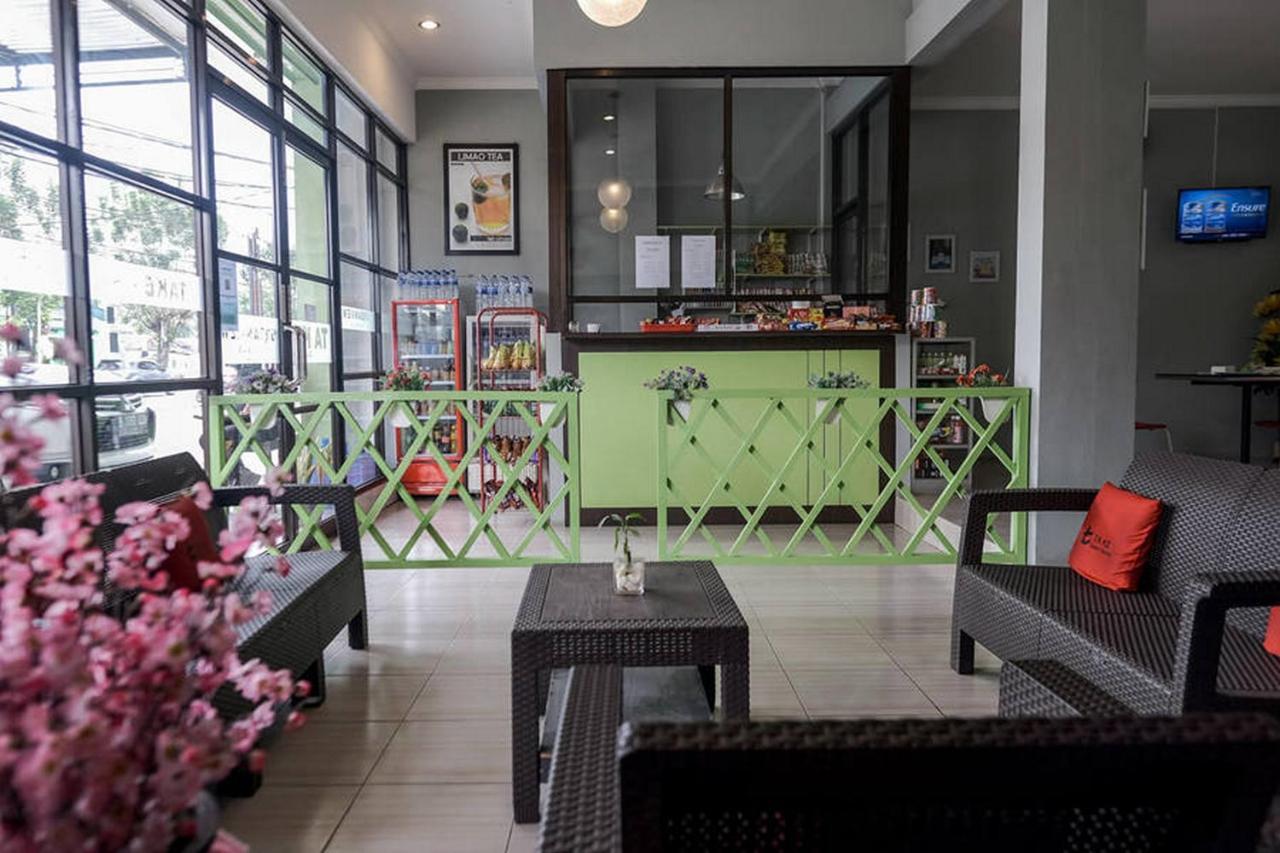 Urbanview Hotel Ta Ke Jelutung Puncak Jambi Bagian luar foto