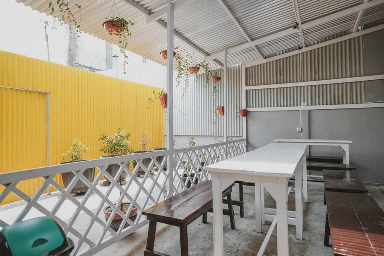 Urbanview Hotel Ta Ke Jelutung Puncak Jambi Bagian luar foto